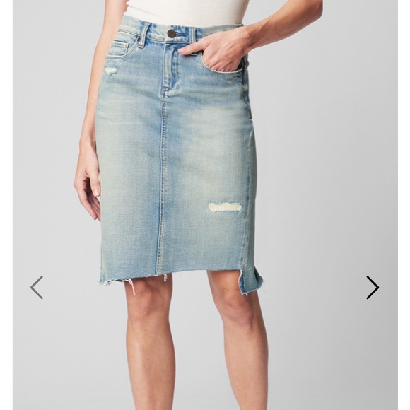 BLANK NYC Beach view skirt. Size 25 - Picture 2 of 4